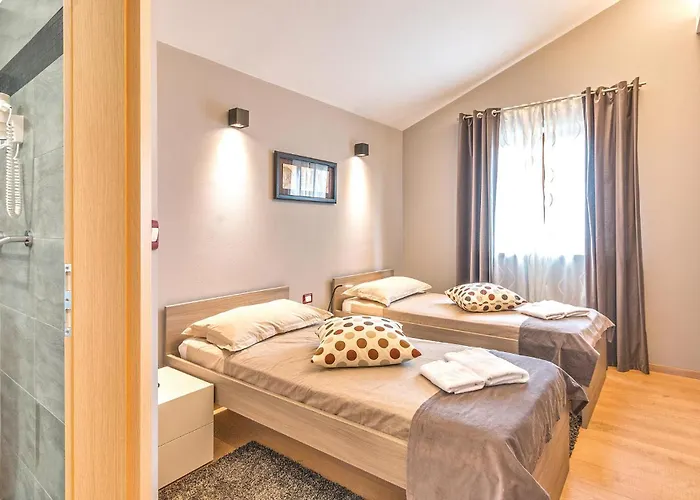Gorgeous In Trosti With Jacuzzi Ferienhaus