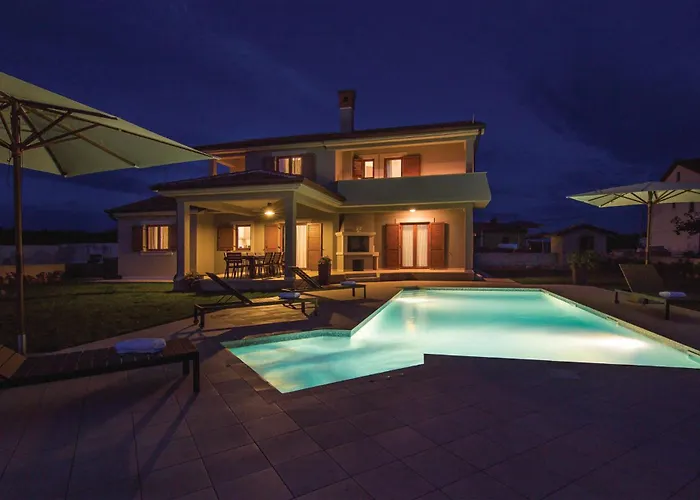 Gorgeous In Trosti With Jacuzzi